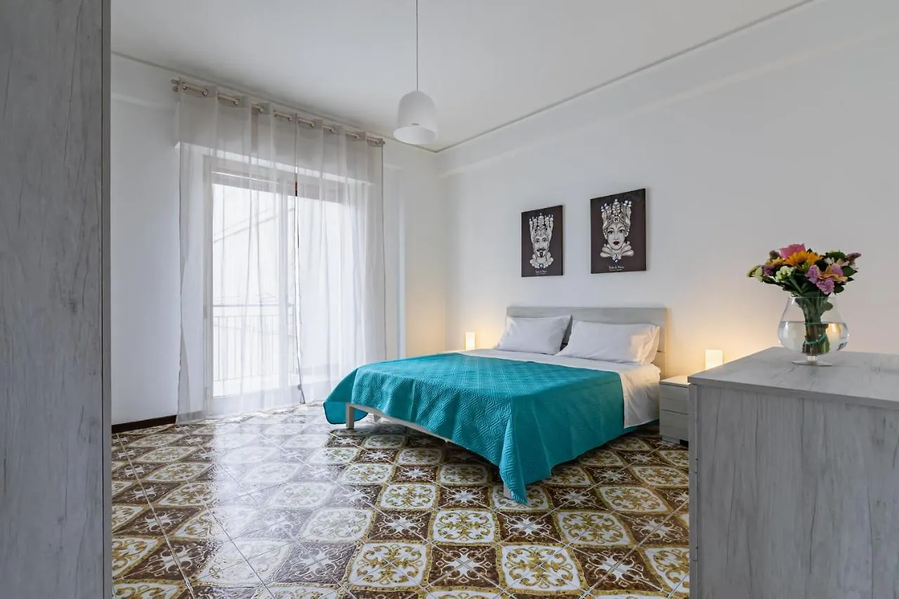 Via Liberta Roomy Apartment パレルモ イタリア