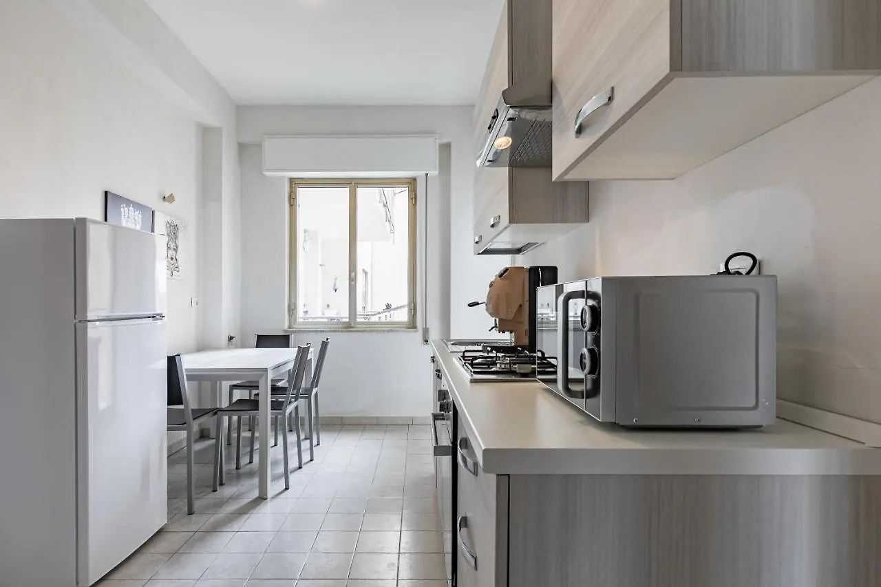Via Liberta Roomy Apartment Palermo
